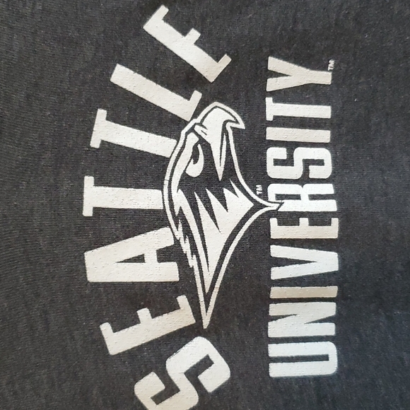 Under Armour Top hoodie. - Picture 2 of 13